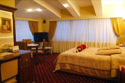 آدانا ارتن اوتل