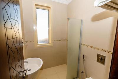 مدهال هتل آپارتمنتز