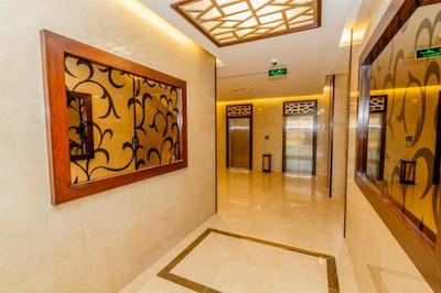 مدهال هتل آپارتمنتز