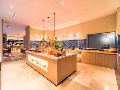 هالیدی این اکسپرس کانمینگ وست