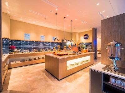 هالیدی این اکسپرس کانمینگ وست