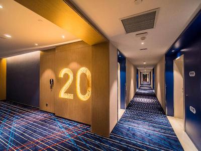 هالیدی این اکسپرس کانمینگ وست