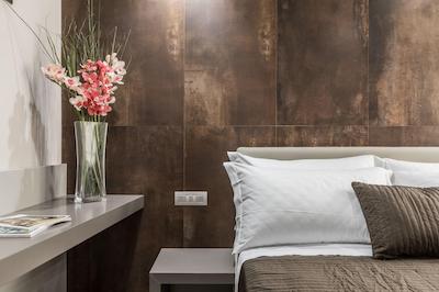 استوریا دلوکس رومز