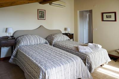 کازا ایزولانی سانتو استفانو