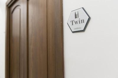 لاتیتیا گست هاوس 32