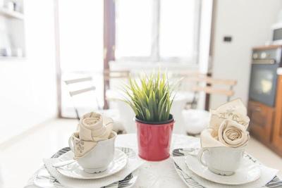 لاتیتیا گست هاوس 32