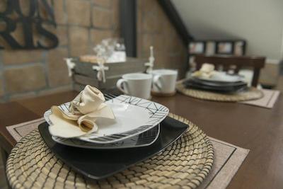 لاتیتیا گست هاوس 32