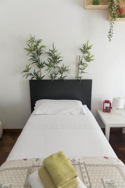 لاتیتیا گست هاوس 32