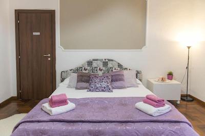 لاتیتیا گست هاوس 32