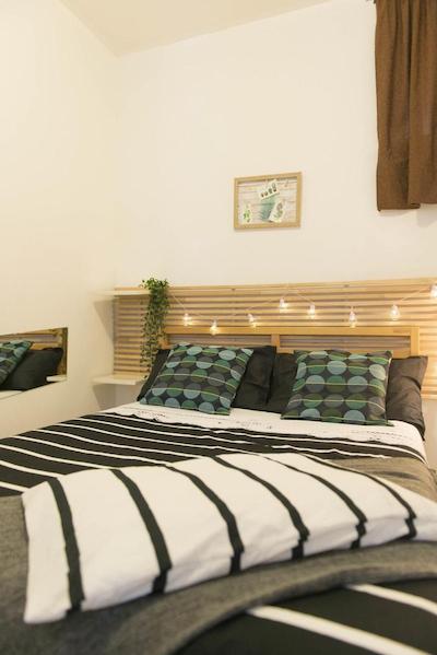 لاتیتیا گست هاوس 32