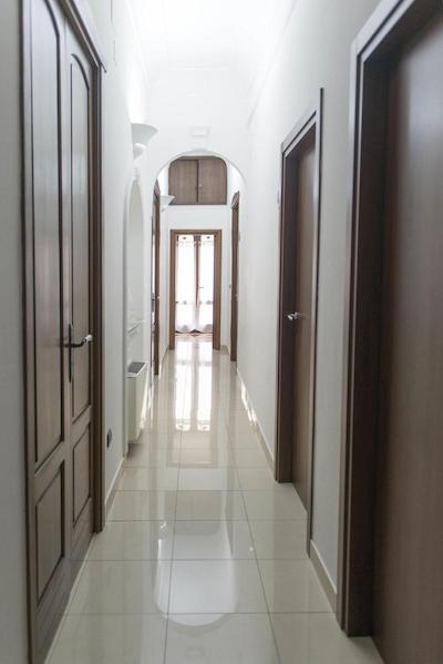 لاتیتیا گست هاوس 32