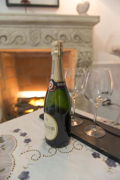 لاتیتیا گست هاوس 32