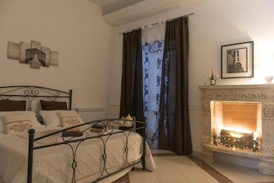 لاتیتیا گست هاوس 32