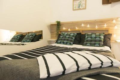 لاتیتیا گست هاوس 32