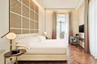 د بریتانیکو نیپلز کوریو کالکشن بای هیلتون