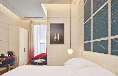 د بریتانیکو نیپلز کوریو کالکشن بای هیلتون