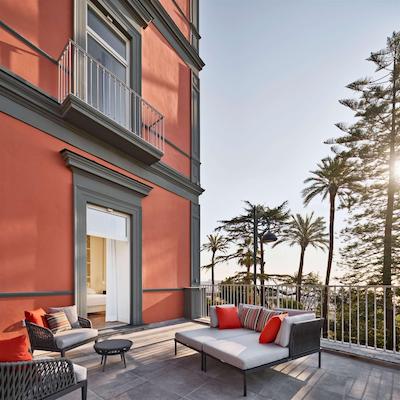 د بریتانیکو نیپلز کوریو کالکشن بای هیلتون