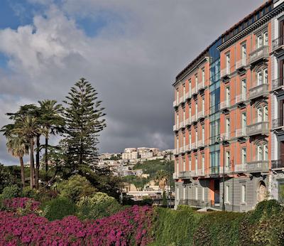 د بریتانیکو نیپلز کوریو کالکشن بای هیلتون