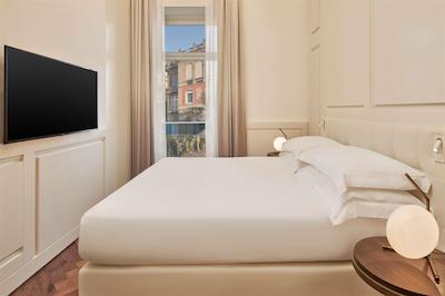 د بریتانیکو نیپلز کوریو کالکشن بای هیلتون