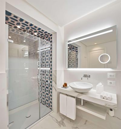 د بریتانیکو نیپلز کوریو کالکشن بای هیلتون