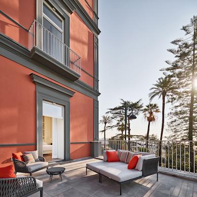 د بریتانیکو نیپلز کوریو کالکشن بای هیلتون