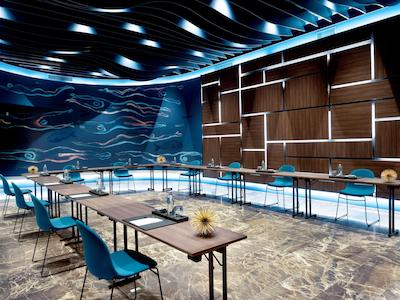 د بریتانیکو نیپلز کوریو کالکشن بای هیلتون