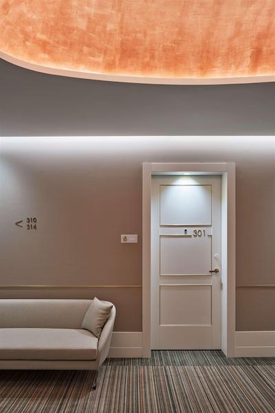 د بریتانیکو نیپلز کوریو کالکشن بای هیلتون