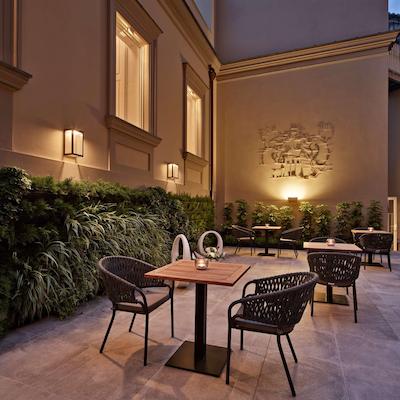 د بریتانیکو نیپلز کوریو کالکشن بای هیلتون