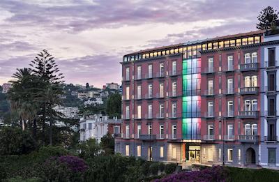 د بریتانیکو نیپلز کوریو کالکشن بای هیلتون