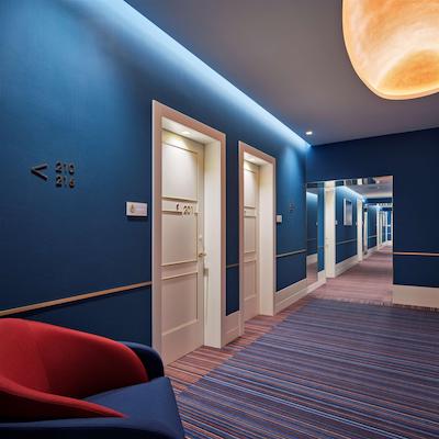 د بریتانیکو نیپلز کوریو کالکشن بای هیلتون