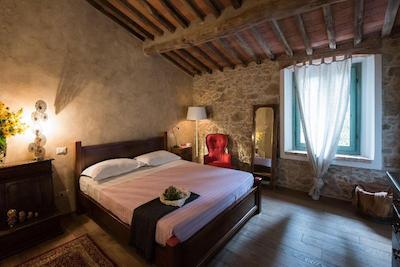 بی بی پادره کامایانو