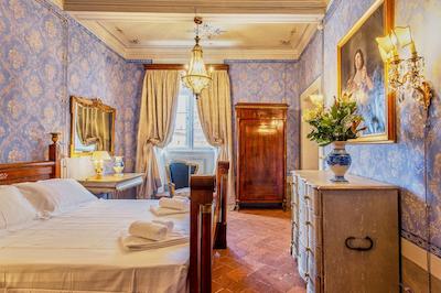 پلازو نوبایل دی سن دوناتو