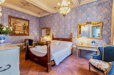 پلازو نوبایل دی سن دوناتو