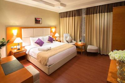 وایت مون رزیدنس