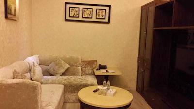 وایت مون رزیدنس