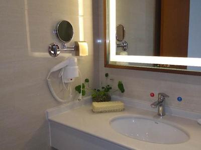 گرین تری این انکینگ یوزینزیان