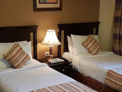 طیبا آراک سویتز