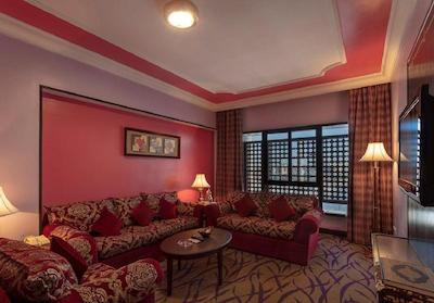 طیبا آراک سویتز