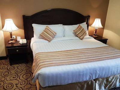 طیبا آراک سویتز