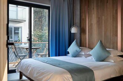 زیهوو مموریز تری هتل