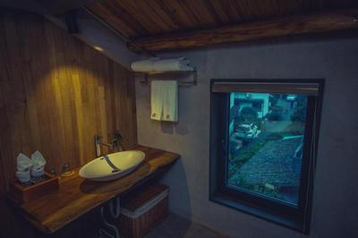 زیهوو مموریز تری هتل