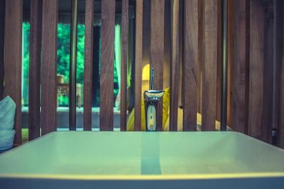 زیهوو مموریز تری هتل