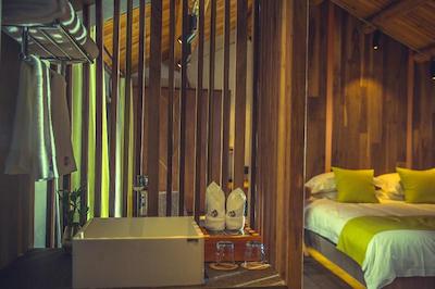 زیهوو مموریز تری هتل