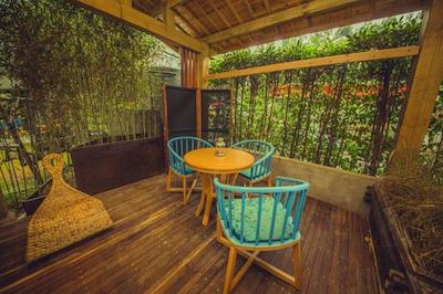 زیهوو مموریز تری هتل