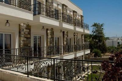 گلوریا بیچ هتل