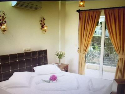 گلوریا بیچ هتل