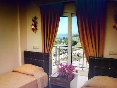 گلوریا بیچ هتل