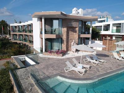 هرودوت بیچ هتل