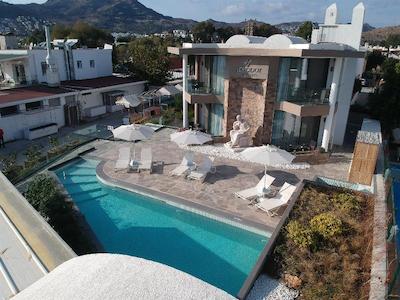 هرودوت بیچ هتل