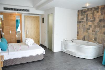 هرودوت بیچ هتل